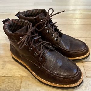 STEVE MADDEN BBarlowe Boys Dress Boots, size 4